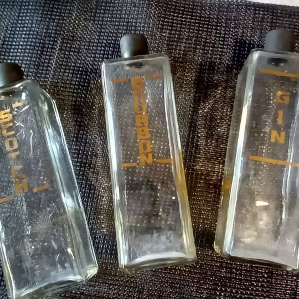 Set of 3 vintage-square style decanters